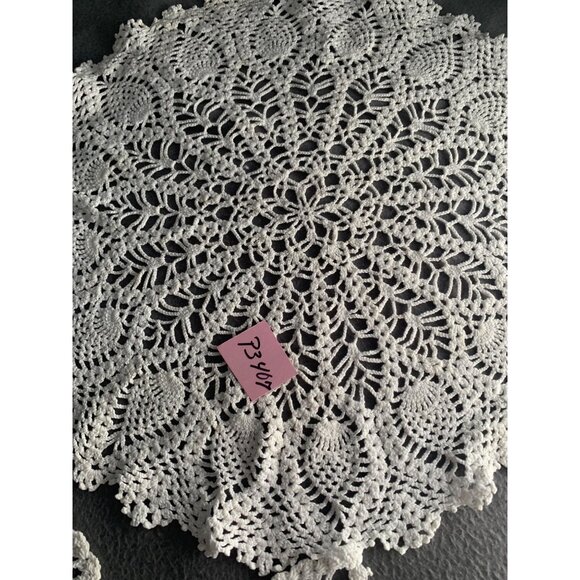 Vintage Handcrafted Lace Doilies Set Of 2 Decorative Table Accents - Picture 12 of 13